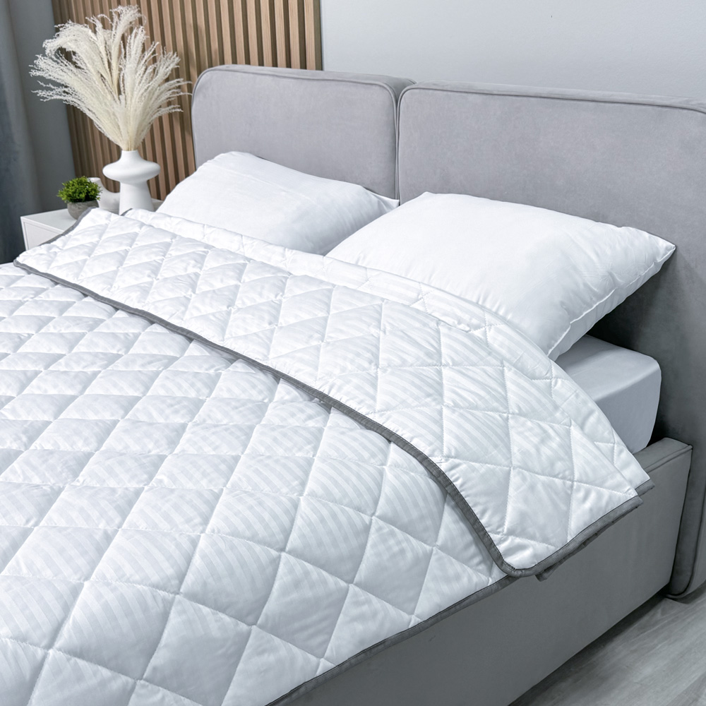 Одеяло Vella «Satin Light» Одеяло Vella «Satin Light»